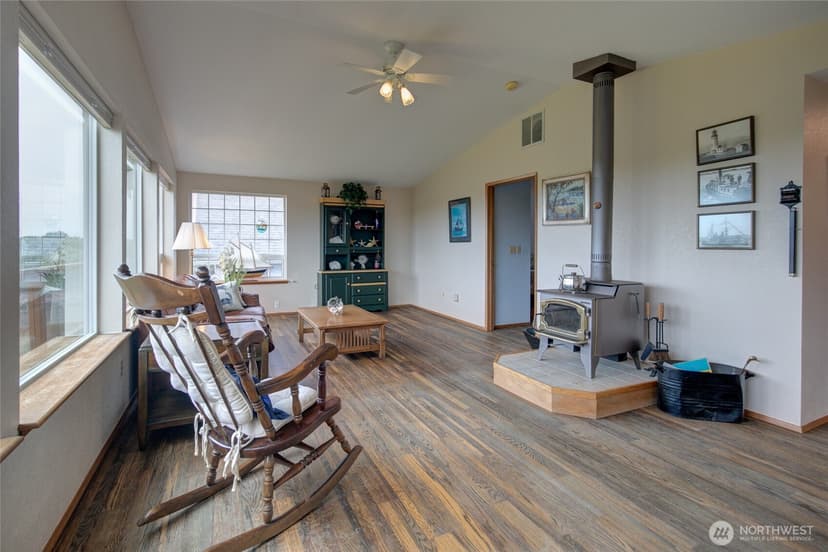 Property photo for 347 Sand Dune Avenue SW, Ocean Shores photo 10