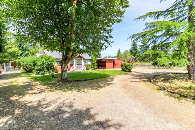Property photo for 14523 Pioneer Way E, Puyallup photo 3