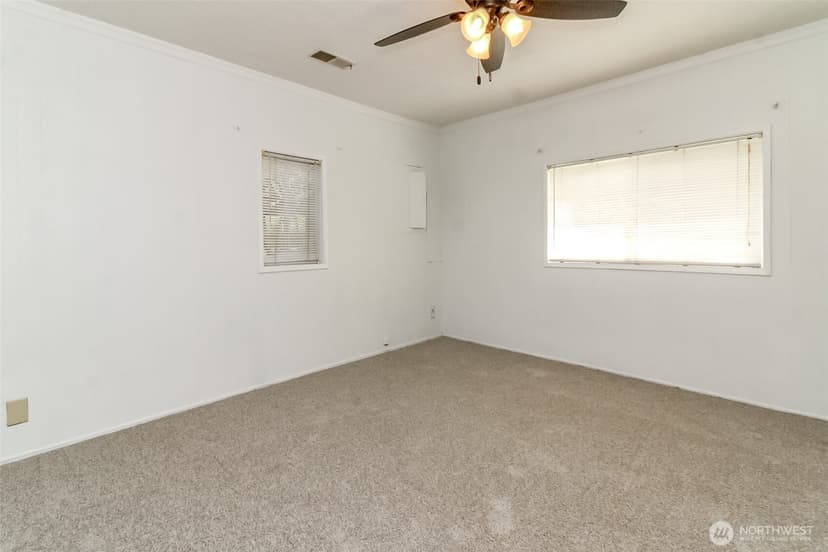 Property photo for 14523 Pioneer Way E, Puyallup photo 9
