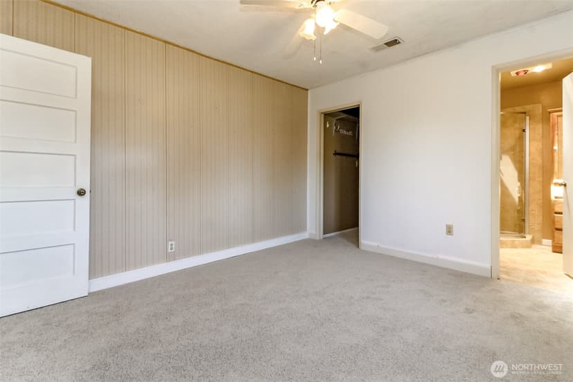 Property photo for 14523 Pioneer Way E, Puyallup photo 12