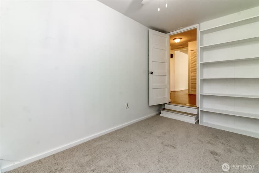 Property photo for 14523 Pioneer Way E, Puyallup photo 14