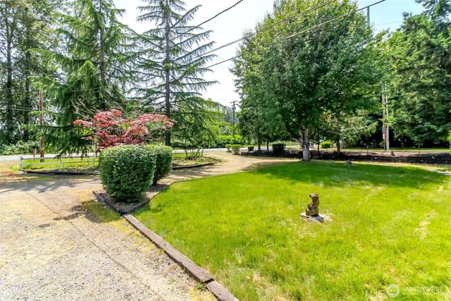 Property photo for 14523 Pioneer Way E, Puyallup photo 4