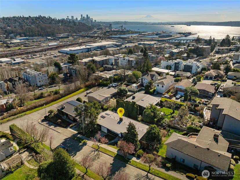 Property photo for 2415 W McGraw Street, Seattle photo 29