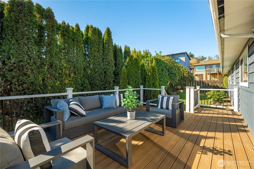 Property photo for 2415 W McGraw Street, Seattle photo 19