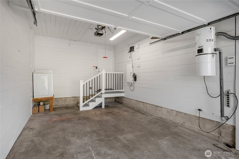 Property photo for 2415 W McGraw Street, Seattle photo 23
