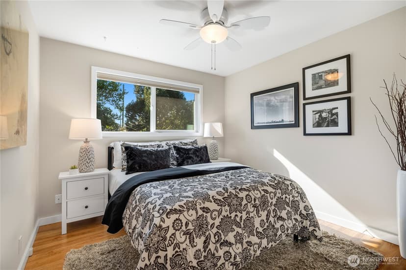 Property photo for 2415 W McGraw Street, Seattle photo 13