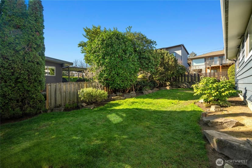 Property photo for 2415 W McGraw Street, Seattle photo 21