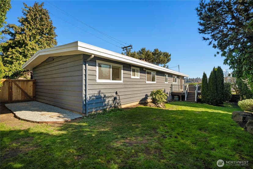 Property photo for 2415 W McGraw Street, Seattle photo 20