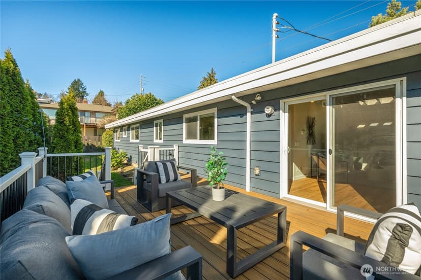 Property photo for 2415 W McGraw Street, Seattle photo 17