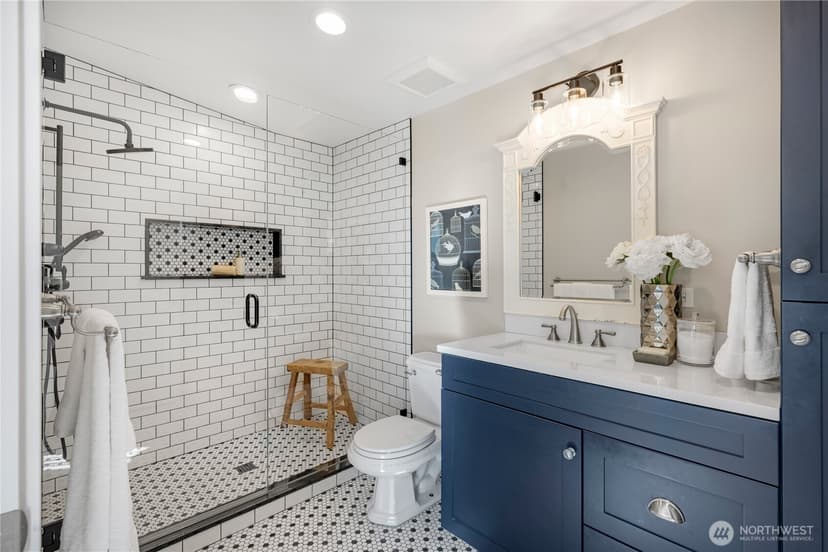 Property photo for 2415 W McGraw Street, Seattle photo 11