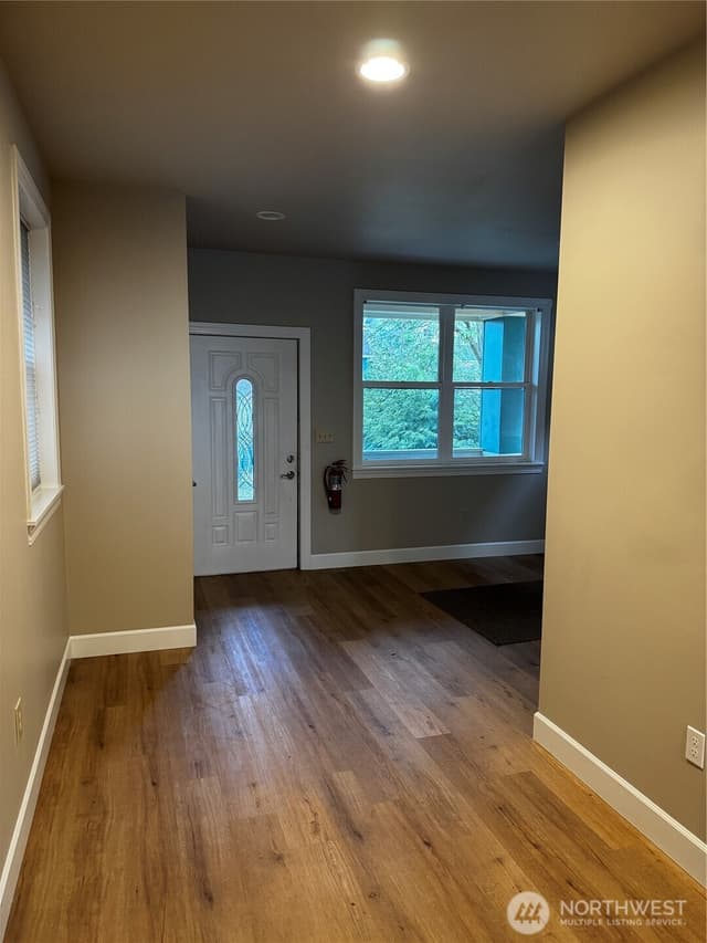 Property photo for 5607 12th Avenue NE, Seattle photo 4