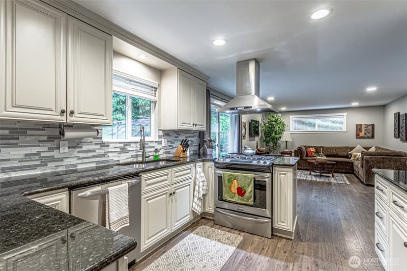 Property photo for 3614 West Tapps Drive E, Lake Tapps photo 9