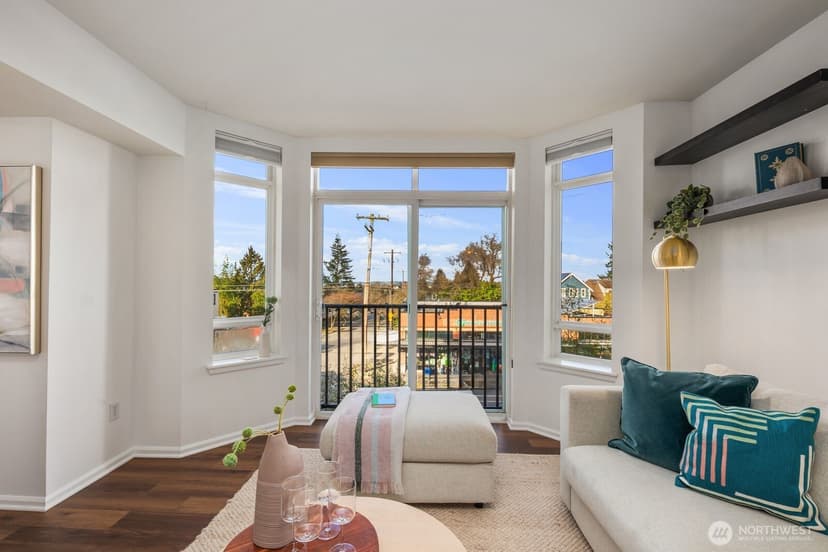 Property photo for 7116 Greenwood Avenue N #305, Seattle photo 8