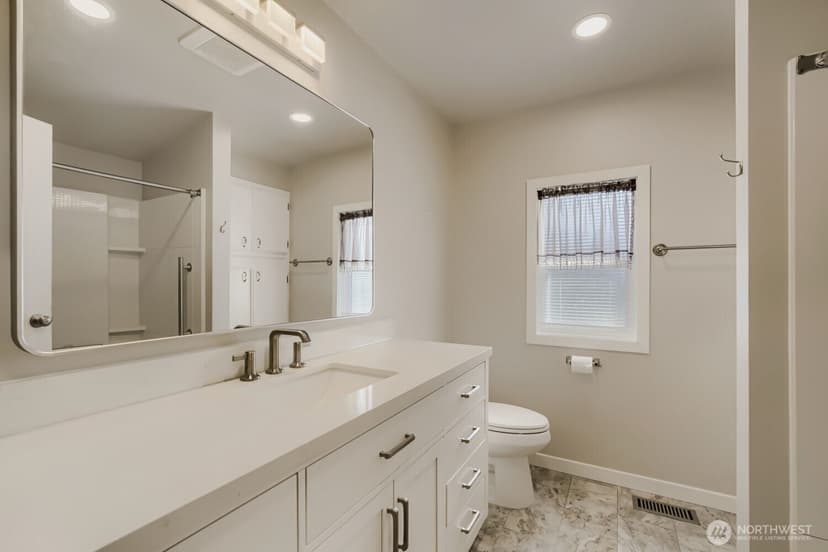 Property photo for 3611 I Street NE #16, Auburn photo 17