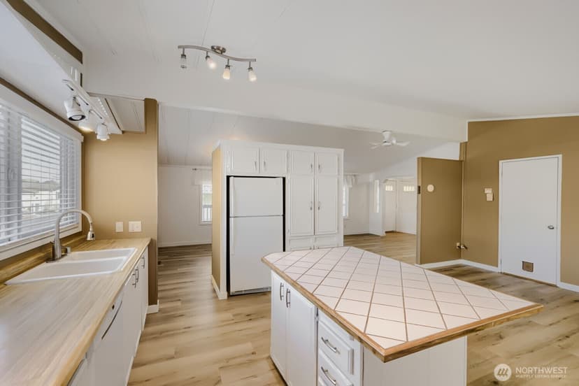 Property photo for 3611 I Street NE #16, Auburn photo 12