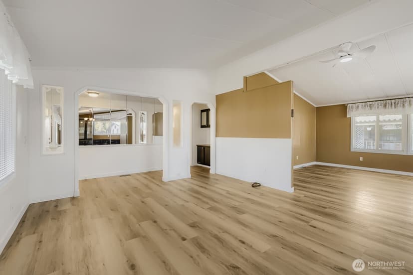 Property photo for 3611 I Street NE #16, Auburn photo 6