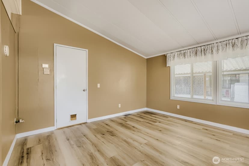 Property photo for 3611 I Street NE #16, Auburn photo 14