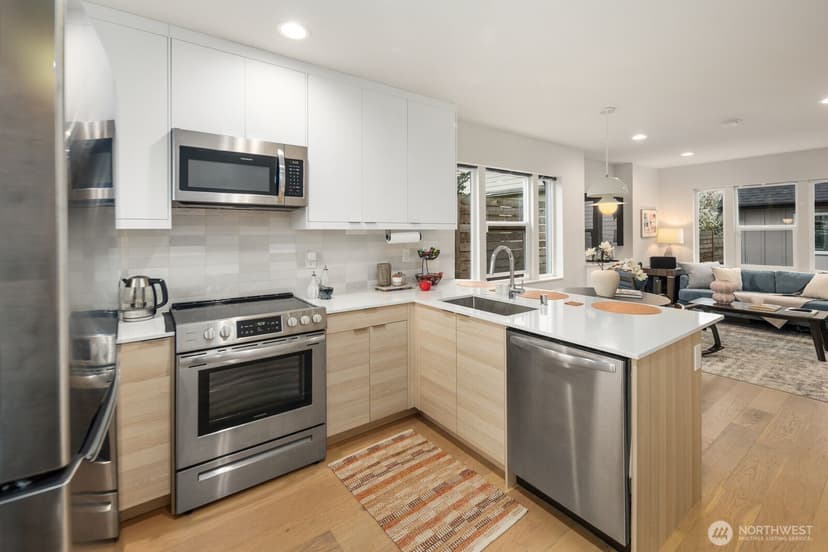 Property photo for 2211 17th Avenue S, Seattle photo 13
