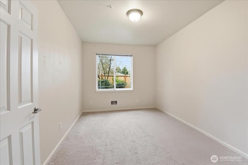 Property photo for 107 164th Street SE #2-103, Bothell photo 4