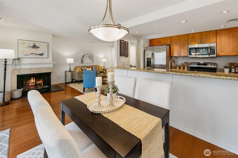 Property photo for 16929 Inglewood Road NE #C305, Kenmore photo 7