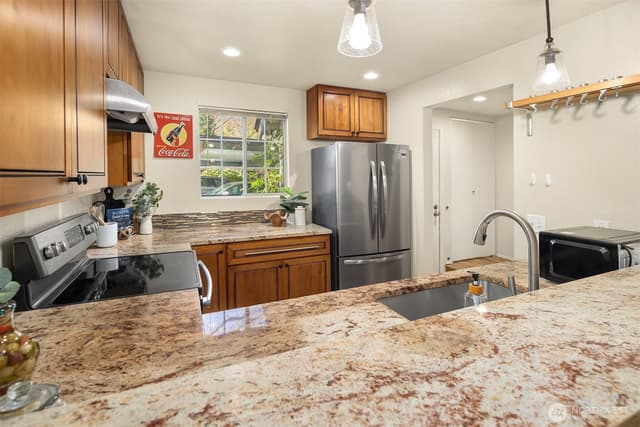 Property photo for 15600 116th Avenue NE #C3, Bothell photo 4