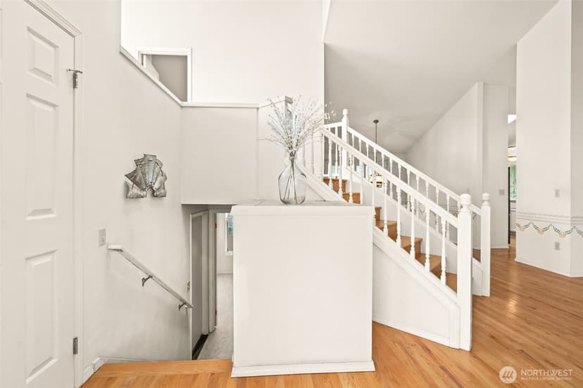 Property photo for 6850 Starboard Lane, Gig Harbor photo 4