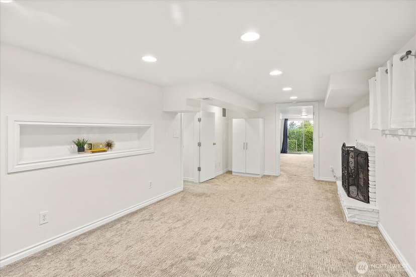 Property photo for 11513 Palatine Avenue N, Seattle photo 28