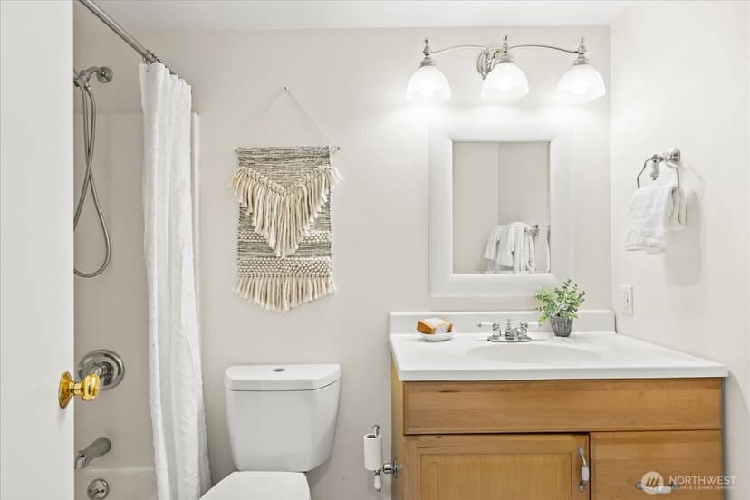 Property photo for 11513 Palatine Avenue N, Seattle photo 35