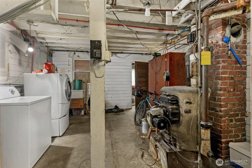 Property photo for 708 Warren Avenue N, Seattle photo 18