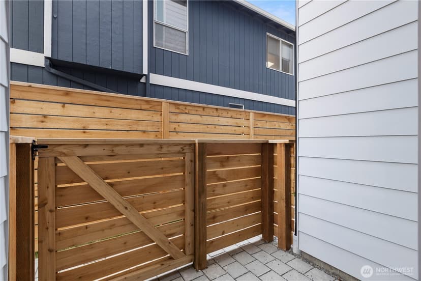 Property photo for 9518 Interlake Avenue N, Seattle photo 35