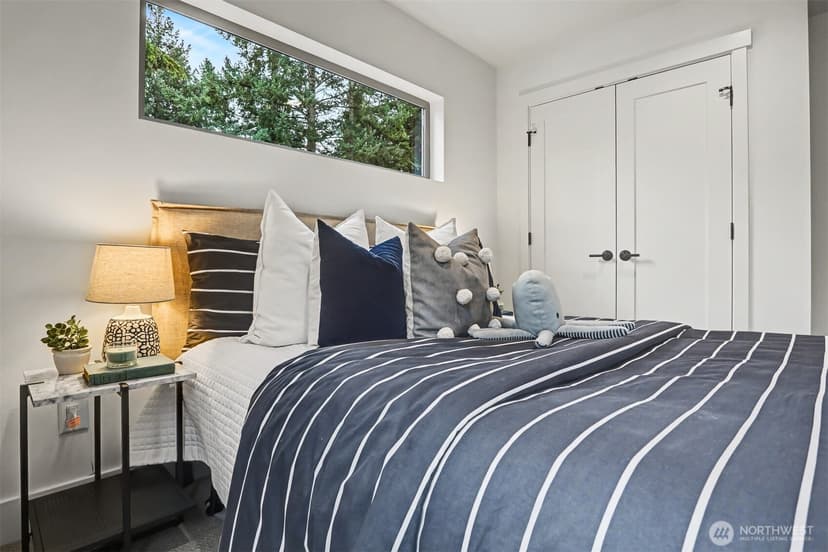 Property photo for 11247 108th Avenue NE, Kirkland photo 28