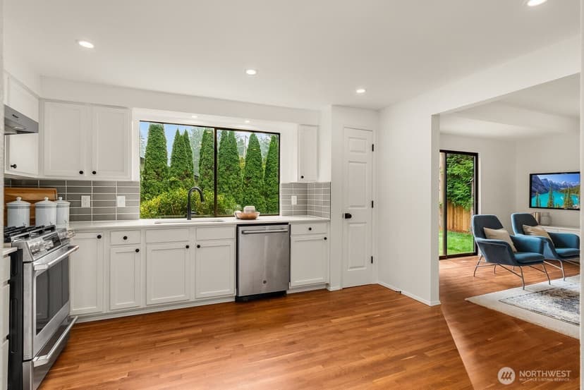 Property photo for 10703 NE 53rd Street, Kirkland photo 15