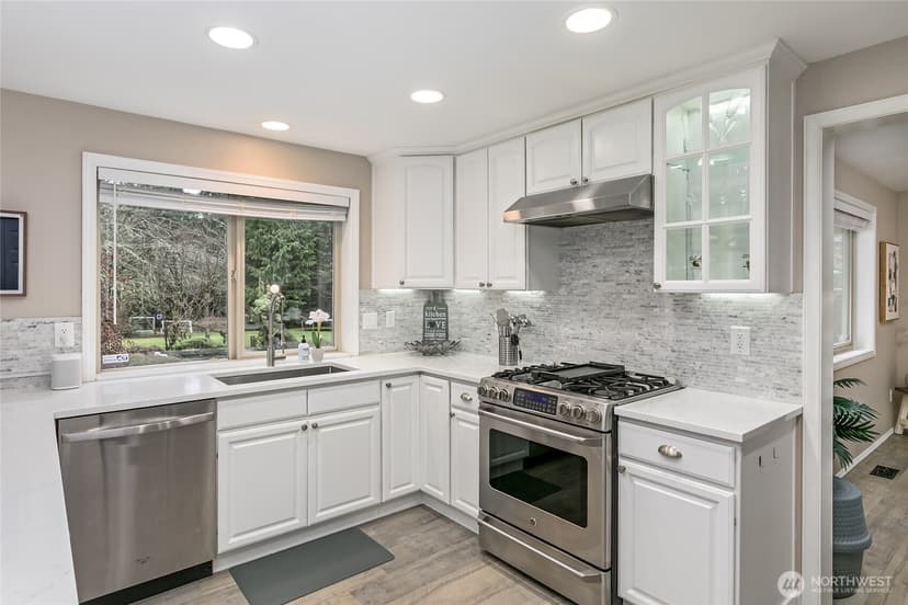 Property photo for 21809 NE 175th Street, Woodinville photo 7