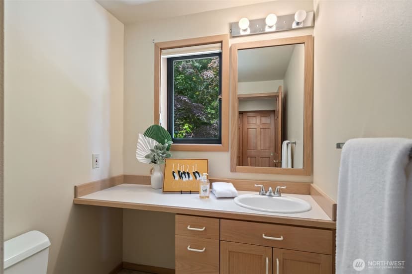 Property photo for 3840 NE Ambleside Lane, Bremerton photo 19