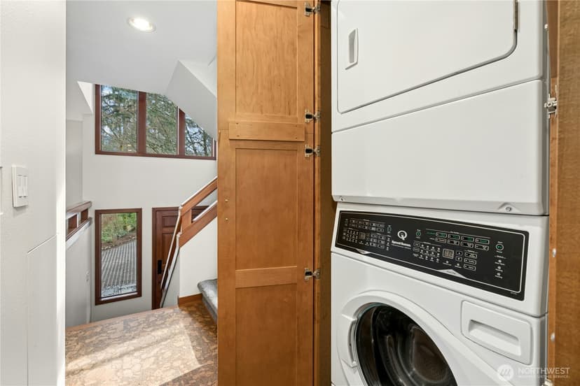 Property photo for 373 Mount Defiance Circle SW, Issaquah photo 31