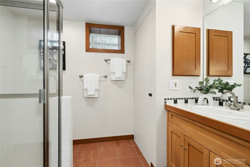 Property photo for 373 Mount Defiance Circle SW, Issaquah photo 27