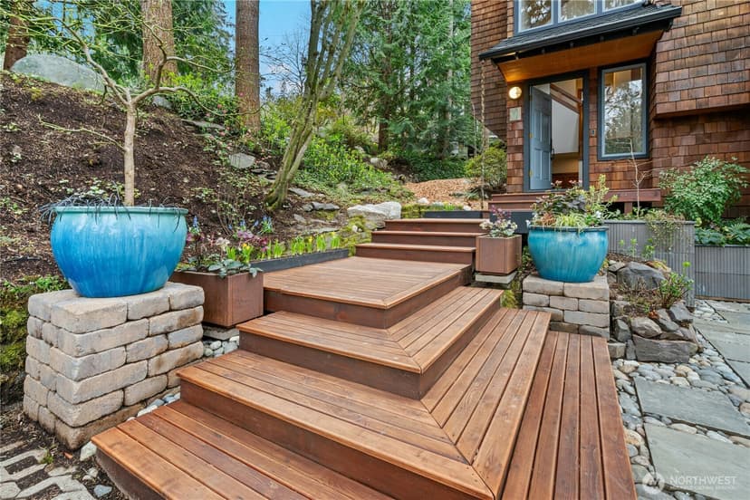 Property photo for 373 Mount Defiance Circle SW, Issaquah photo 3