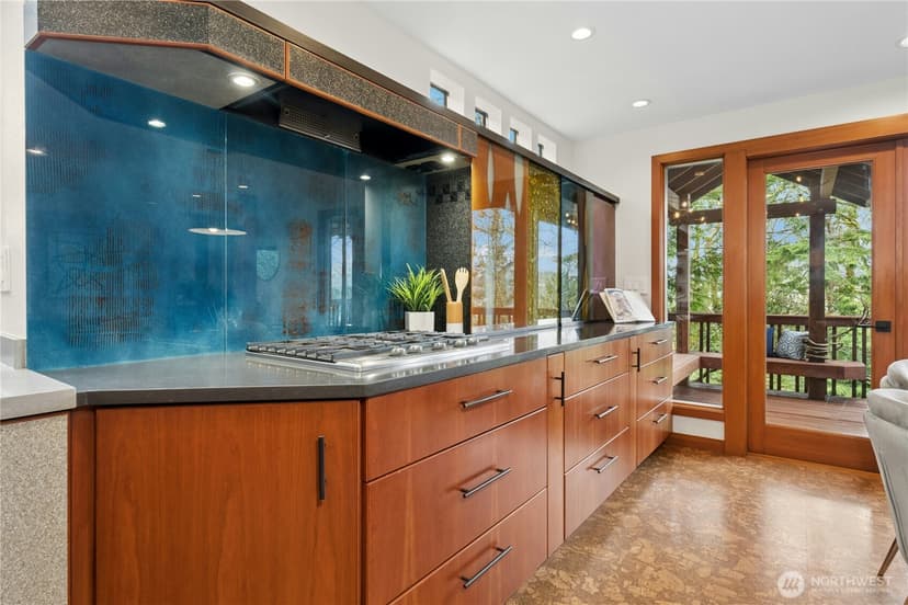 Property photo for 373 Mount Defiance Circle SW, Issaquah photo 14