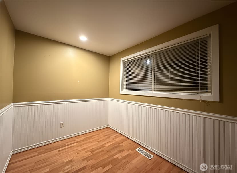 Property photo for 4547 150th Ave SE, Bellevue photo 9