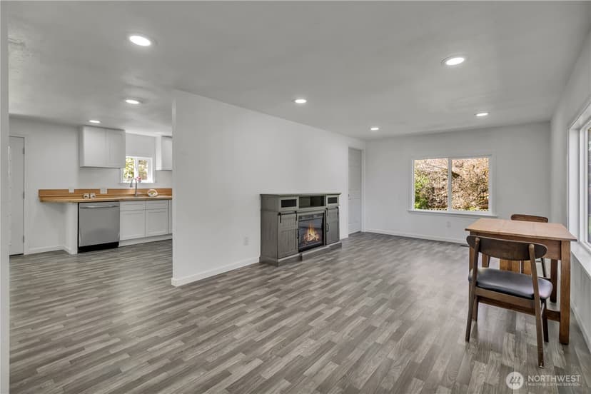 Property photo for 11517 155 Avenue SE, Renton photo 6