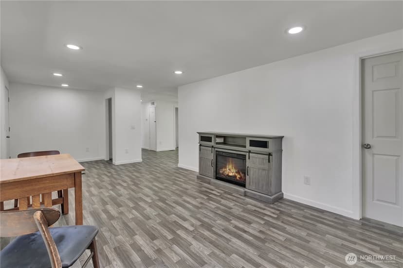 Property photo for 11517 155 Avenue SE, Renton photo 9