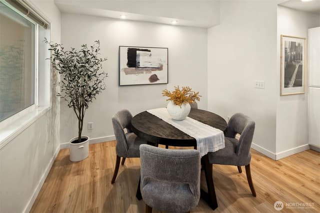 Property photo for 6527 200th Street SW #303, Lynnwood photo 4