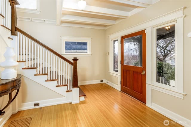 Property photo for 2343 Federal Avenue E, Seattle photo 5