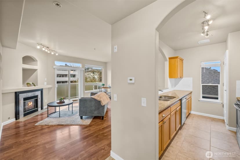 Property photo for 2420 Grand Avenue #301, Everett photo 5