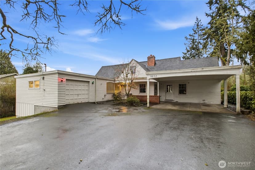 Property photo for 9832 American Avenue SW, Lakewood photo 4