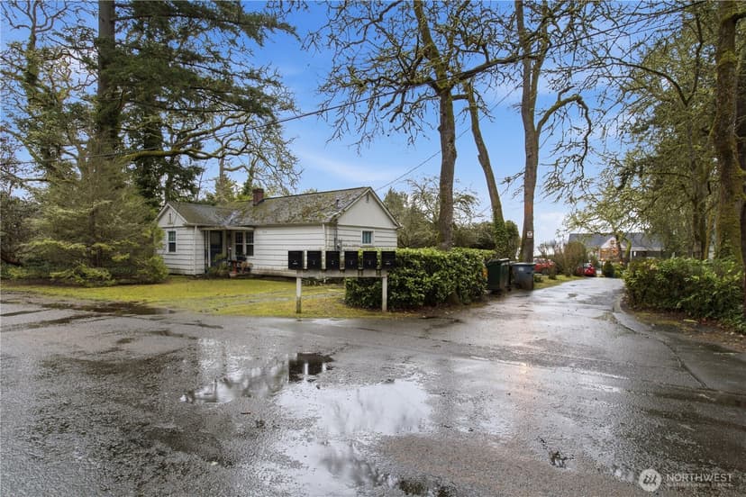 Property photo for 9832 American Avenue SW, Lakewood photo 39