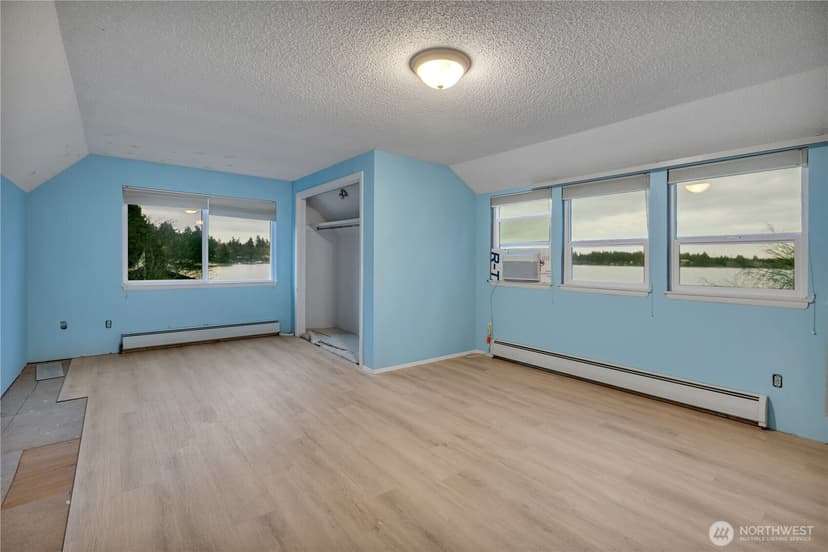 Property photo for 9832 American Avenue SW, Lakewood photo 16