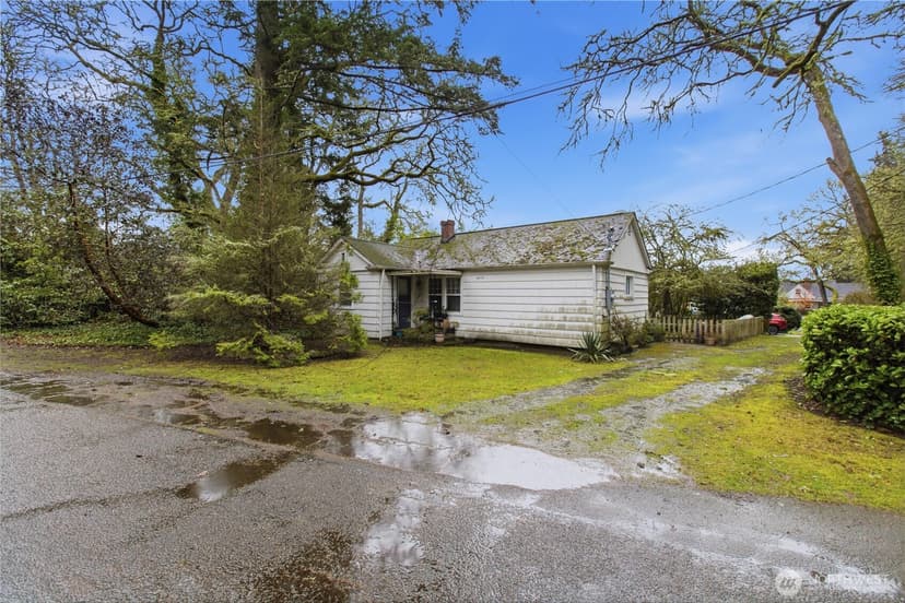Property photo for 9832 American Avenue SW, Lakewood photo 37