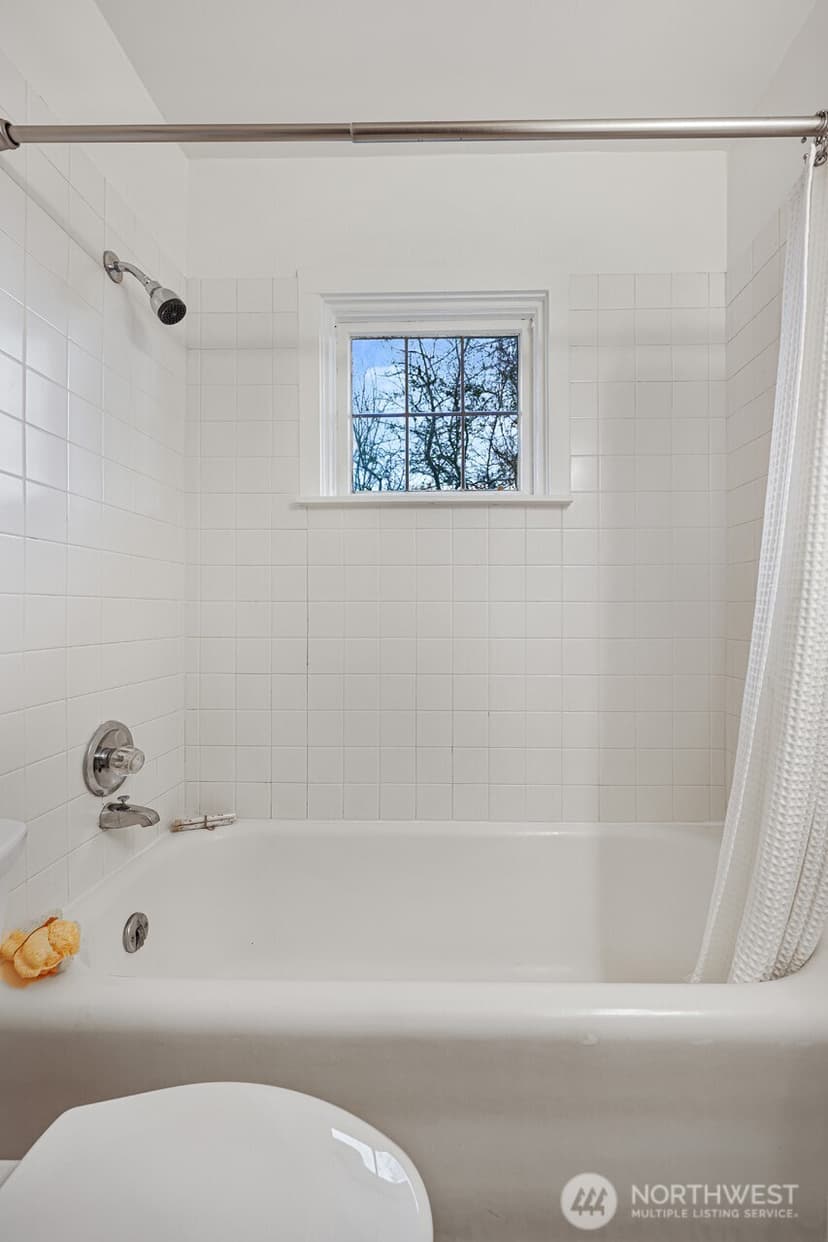 Property photo for 4001 NE 57th Street, Seattle photo 14