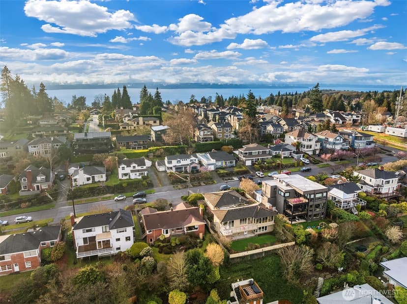 Property photo for 3026 38th Avenue W, Seattle photo 39